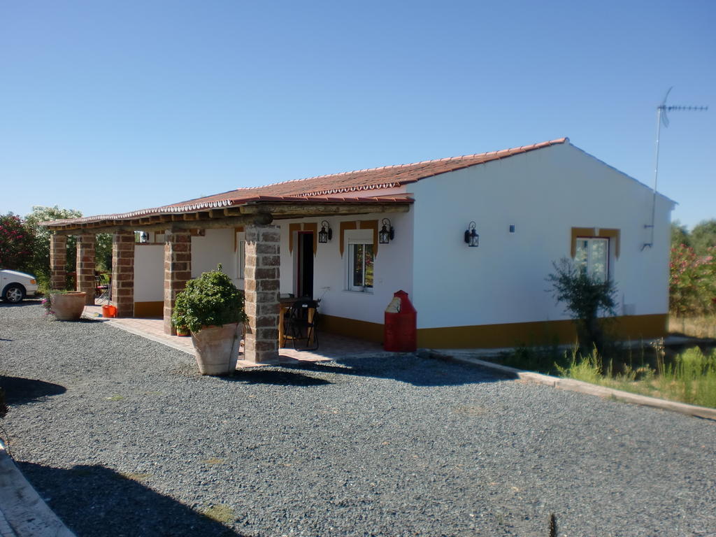 Monte Chalaca - Turismo Rural Ferreira Do Alentejo Exterior foto