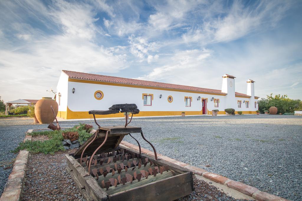 Monte Chalaca - Turismo Rural Ferreira Do Alentejo Exterior foto